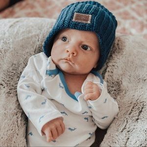 Love Your Melon Blue Beannie🤍💙🤍💙